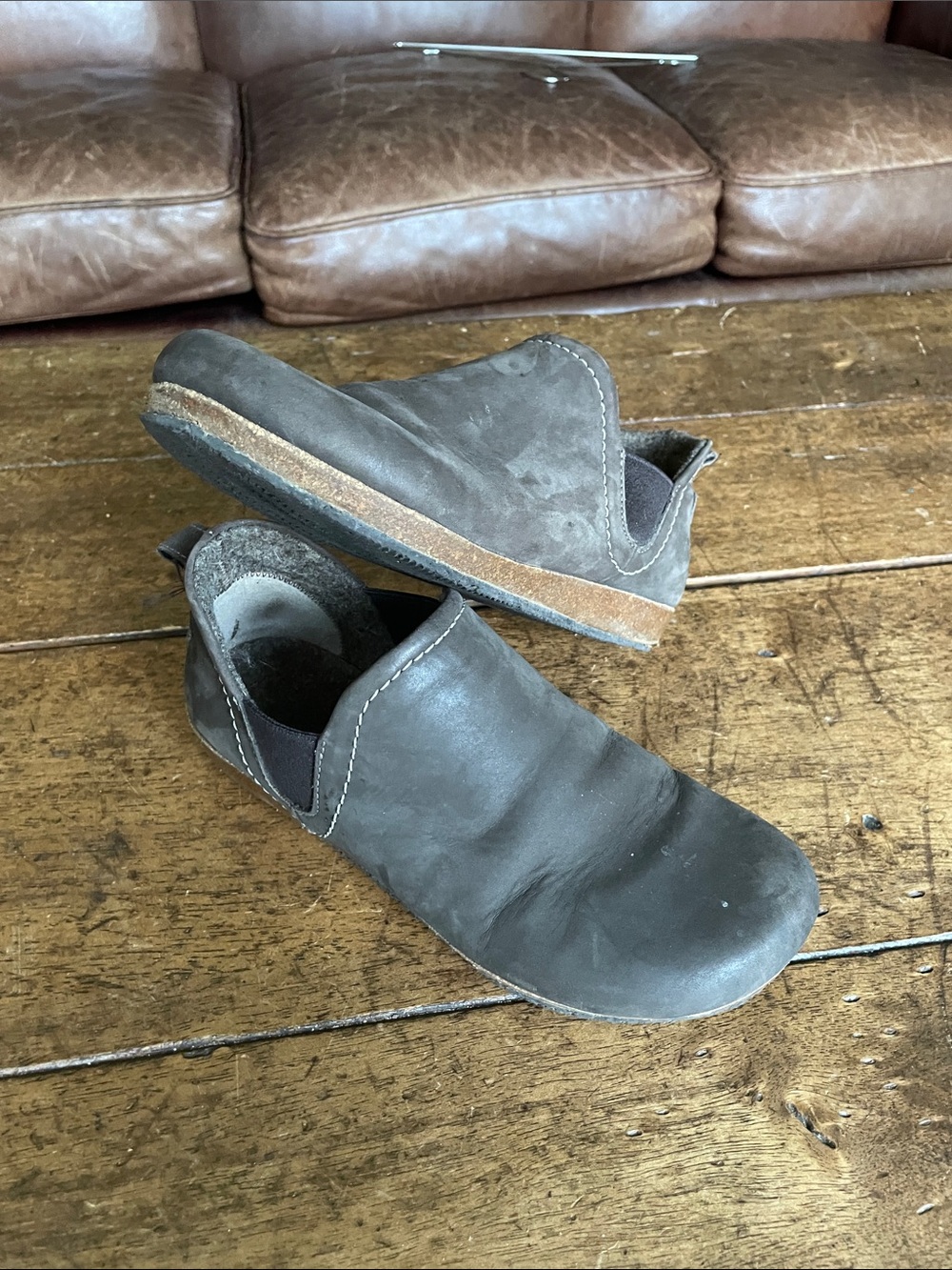 Casual Slip-On Leather Flats in Dark Gray
